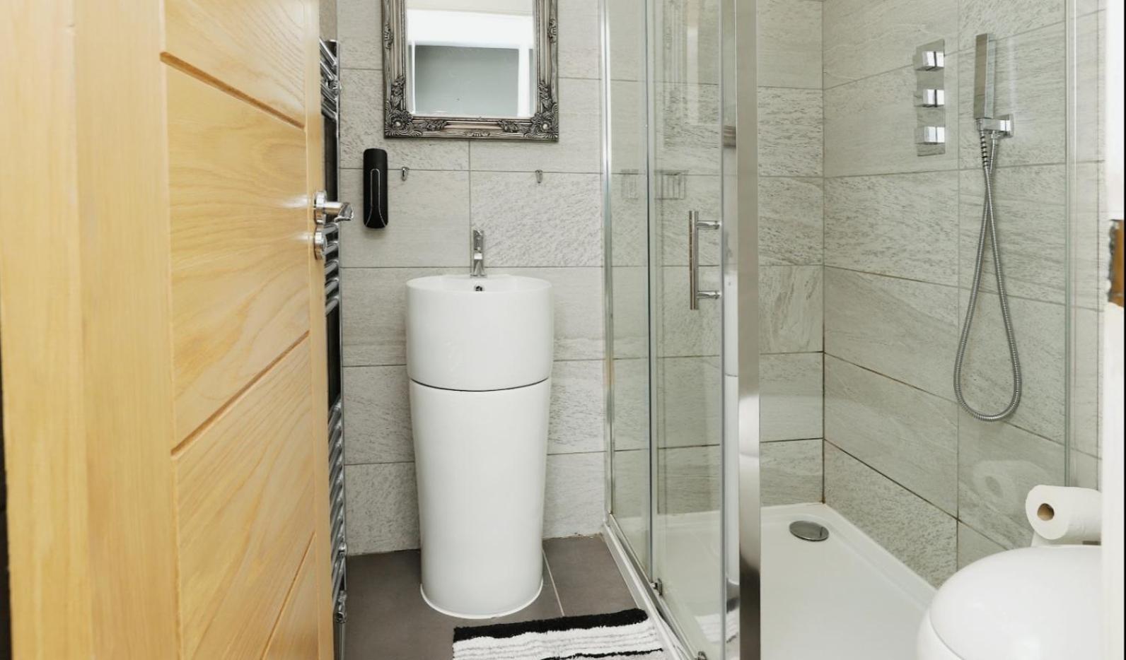 Modern Glasgow City Centre Apartment Экстерьер фото